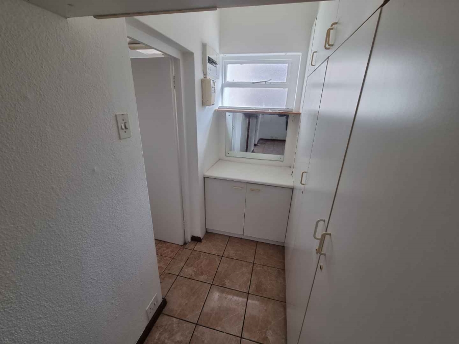 To Let 0 Bedroom Property for Rent in Sea Point Western Cape